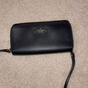 Black Kate Spade Wristlet Wallet